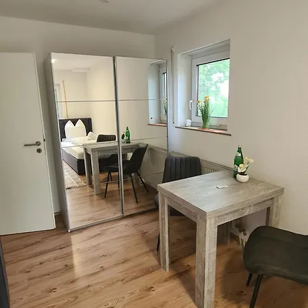 Wellandhome - Business - 4 Single Beds דירה אאלן