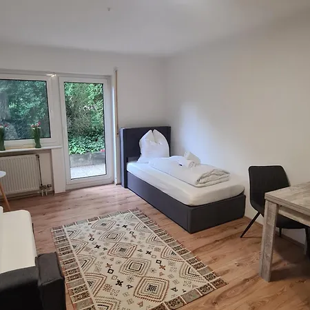 Wellandhome - Business - 4 Single Beds Aalen