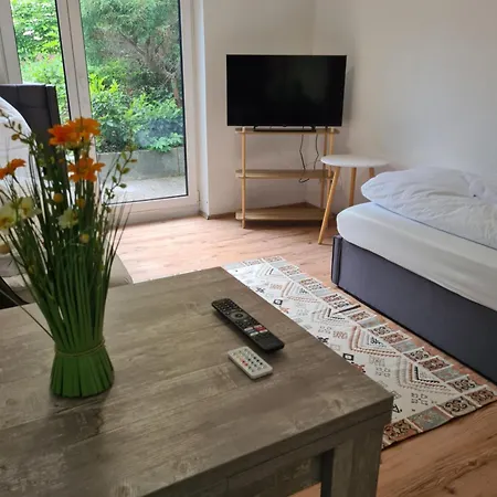 Wellandhome - Business - 4 Single Beds *